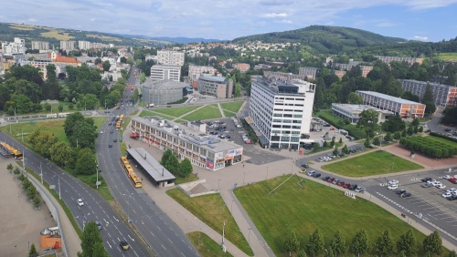 20250624_03_výhled_z_Baťova_mrakodrapu.jpg